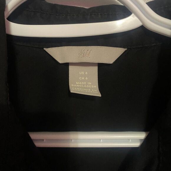 Basic Black‎ Button Down Long Sleeve Blouse Shirt Top Women's Size Small 6 - Picture 6 of 7